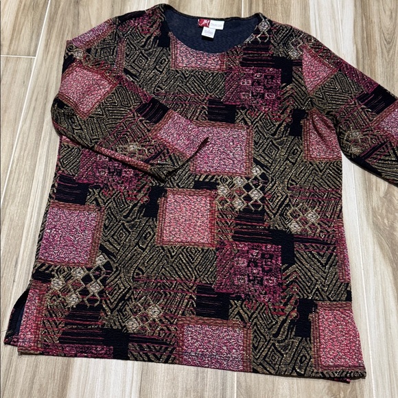 JM Collection Top - Picture 7 of 8